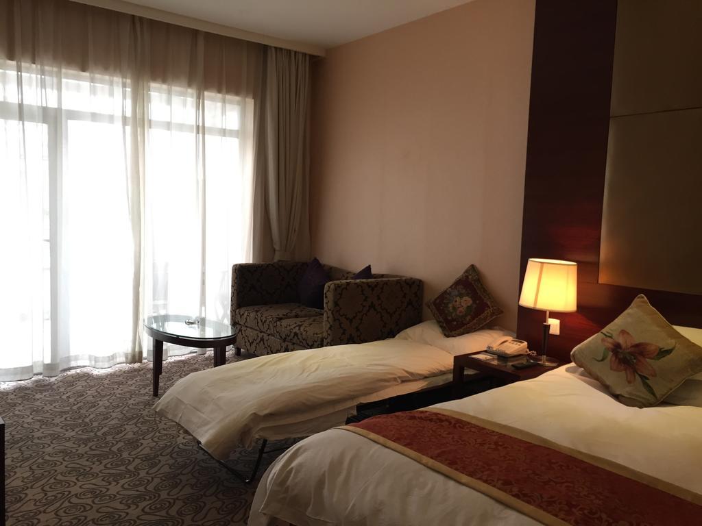 Shanghai Baron Business Bund Hotel 객실 사진