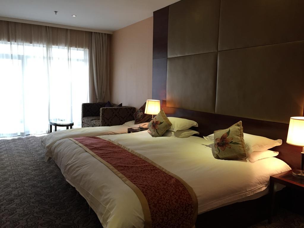 Shanghai Baron Business Bund Hotel 객실 사진