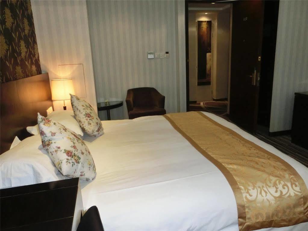 Shanghai Baron Business Bund Hotel 외부 사진