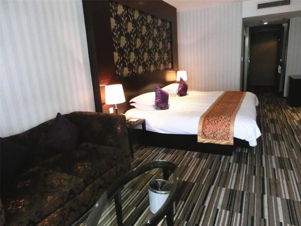 Shanghai Baron Business Bund Hotel 외부 사진