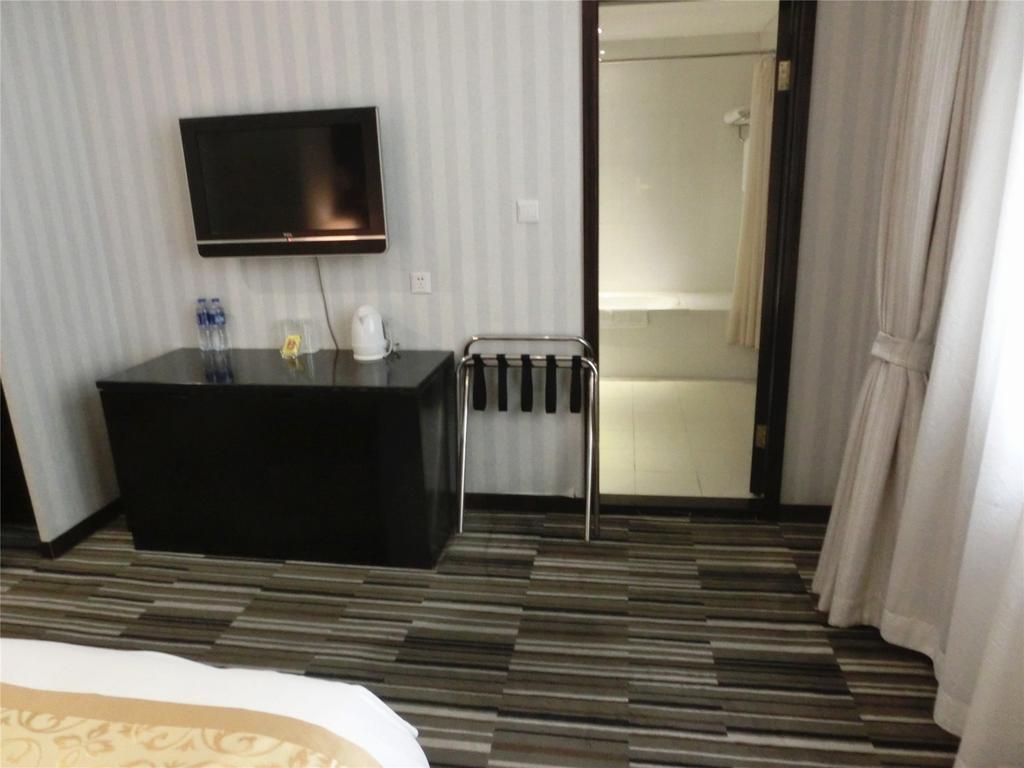 Shanghai Baron Business Bund Hotel 객실 사진