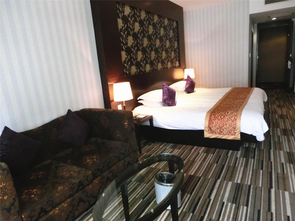 Shanghai Baron Business Bund Hotel 객실 사진